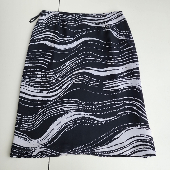 Knee-length Black and White Pencil Skirt for Cocktail - Picture 10 of 11